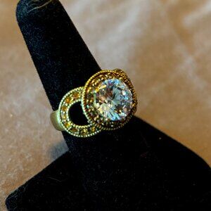 La Vintage Statement Ring Size 7